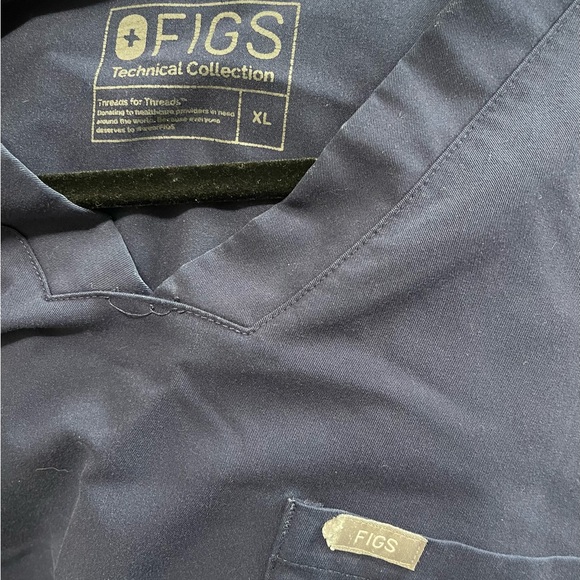 Figs Men’s xL Navy Top - Picture 3 of 3